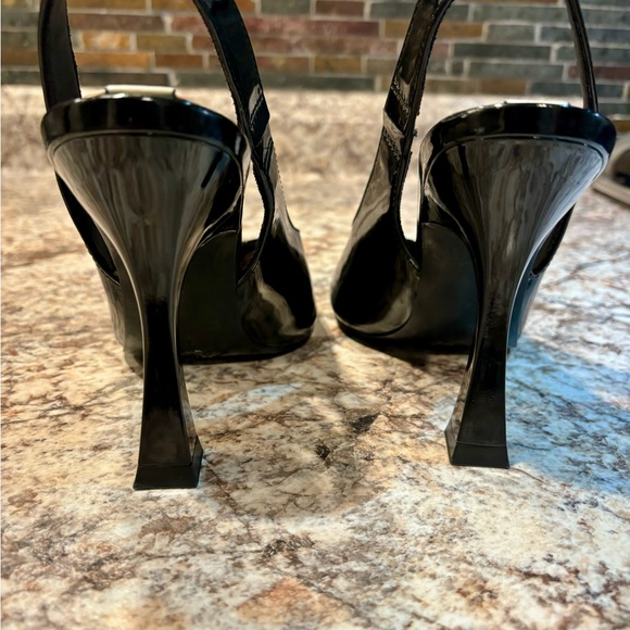 Black patent sling back heels from Zara - Picture 4 of 7